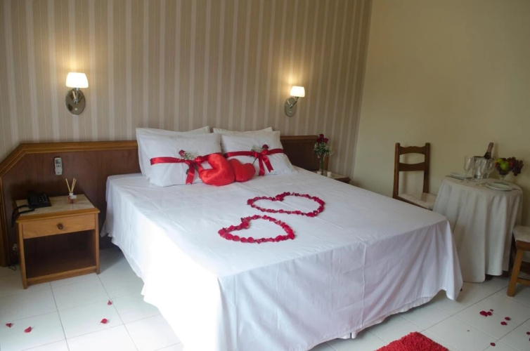 River Hotel