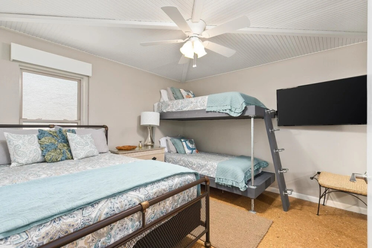Eat, Beach, Sleep, Repeat! 2 Bedroom Condo