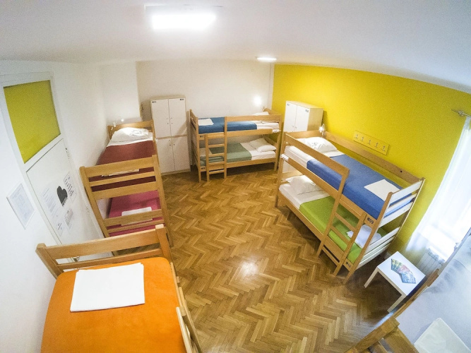 Whole Wide World Hostel & Bar