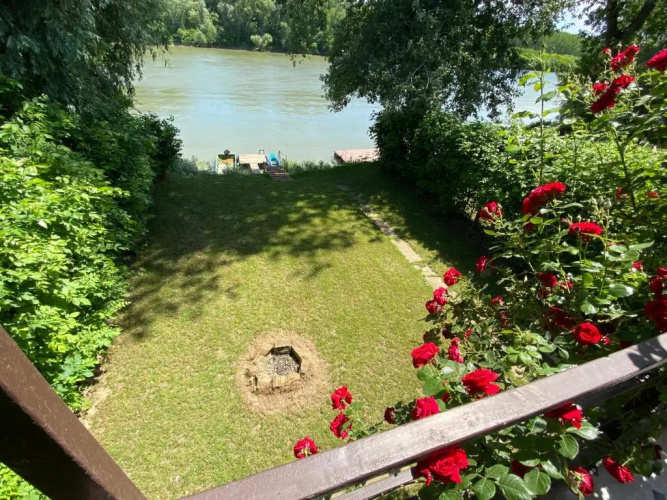 Aqua Bella Apartman