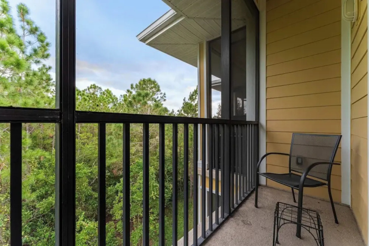 Homey Nature Escape Sleeps 6!