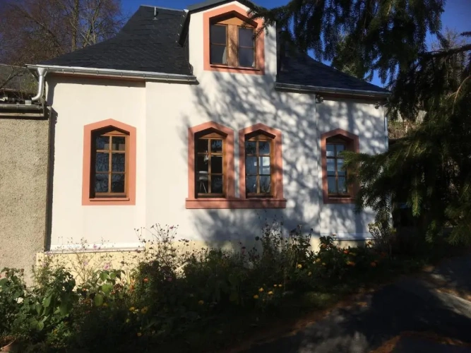 2 Bedrooms Cottage