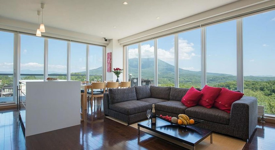 2 Bedrooms Penthouse Apartment