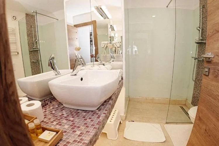 Premium Double room with partial sea view