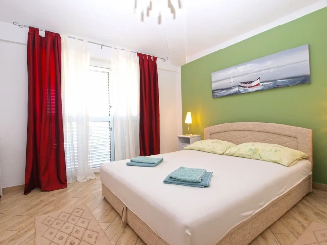 1 Bedroom Apartment with balcony