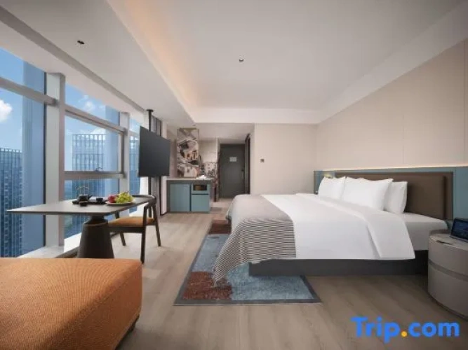 Deluxe Double room with city view