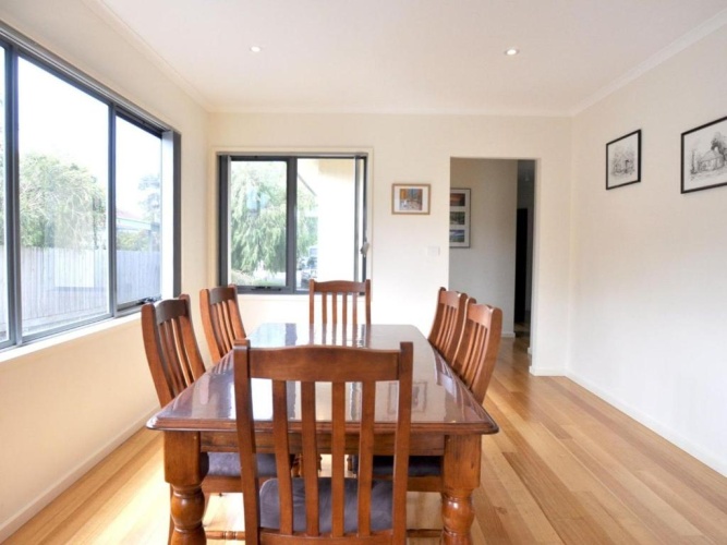 4 Bedrooms Cottage