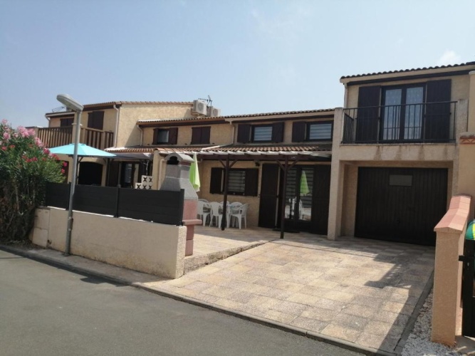 3 Bedrooms Cottage