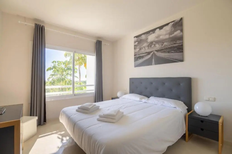 2237-Modern apt with private beach