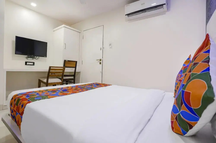 FabHotel Golden Star