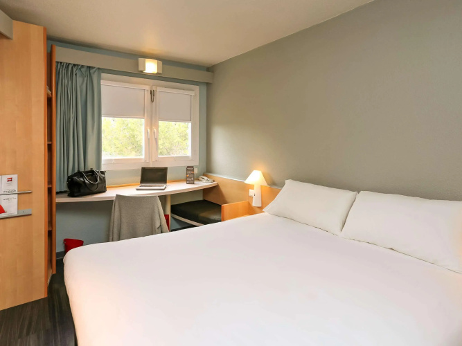 ibis Nimes Ouest