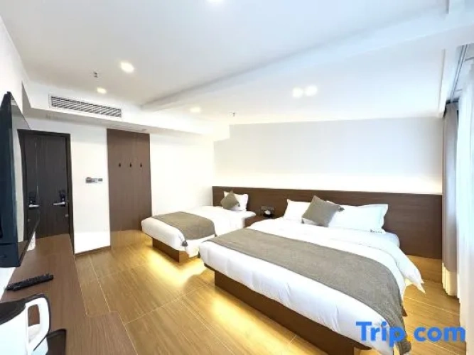 Standard Twin Family room