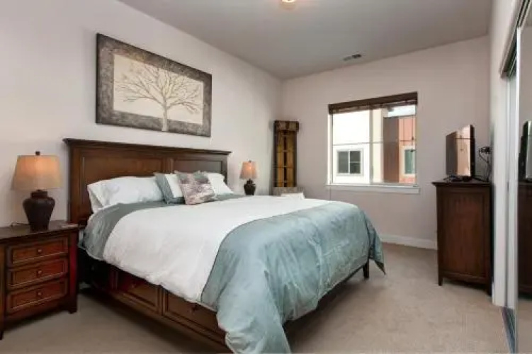 Condo in Newpark