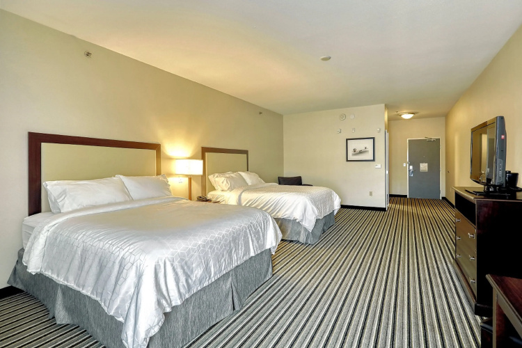 Holiday Inn Express Hotel & Suites Batavia -