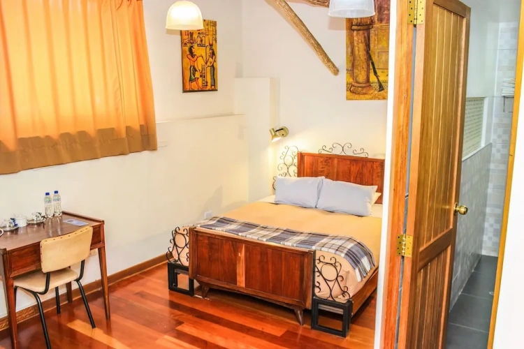 2 Bedrooms Suite with courtyard view