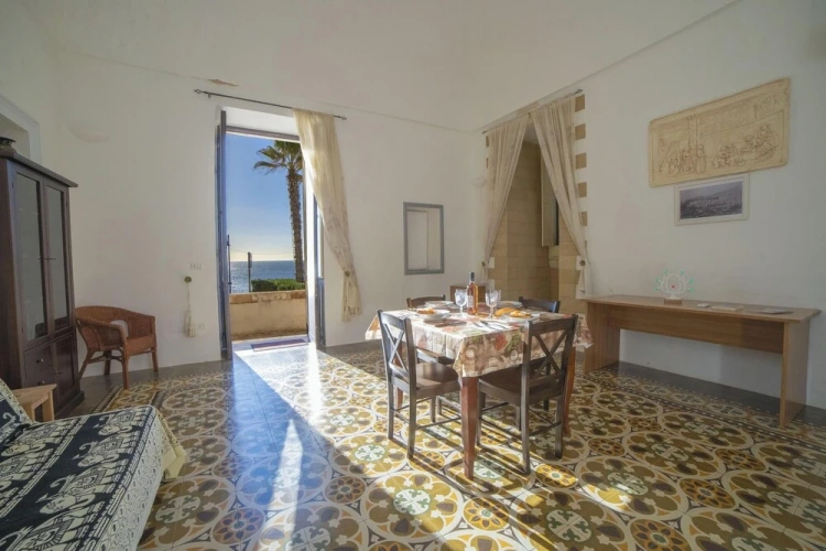 Family Cottage with balcony and with sea view