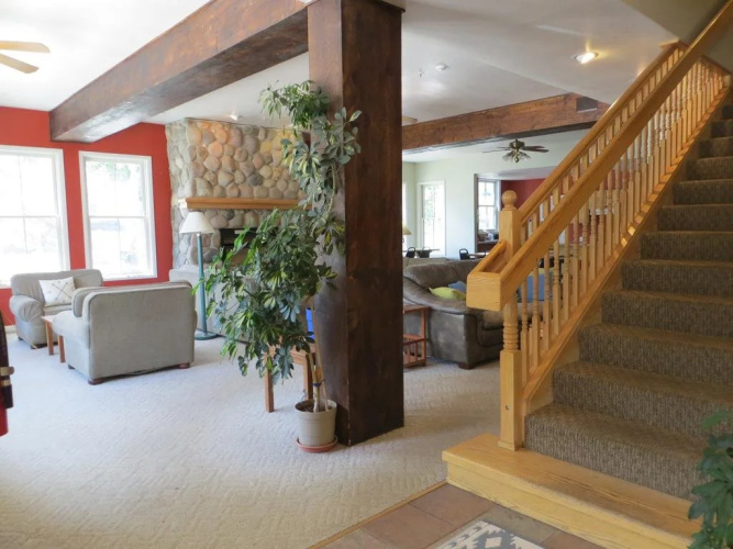Crested Butte Lodge and Hostel