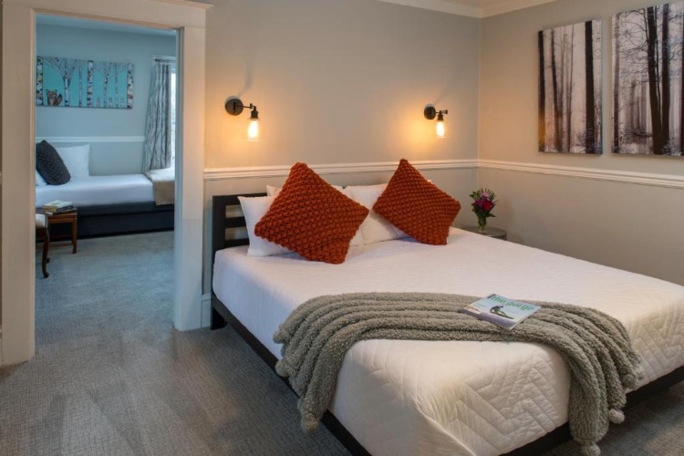 Deluxe Double Suite