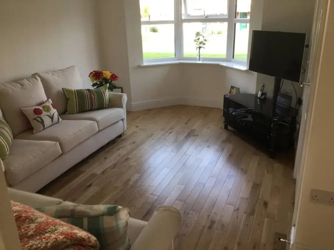 Modern 2 Bedroom House