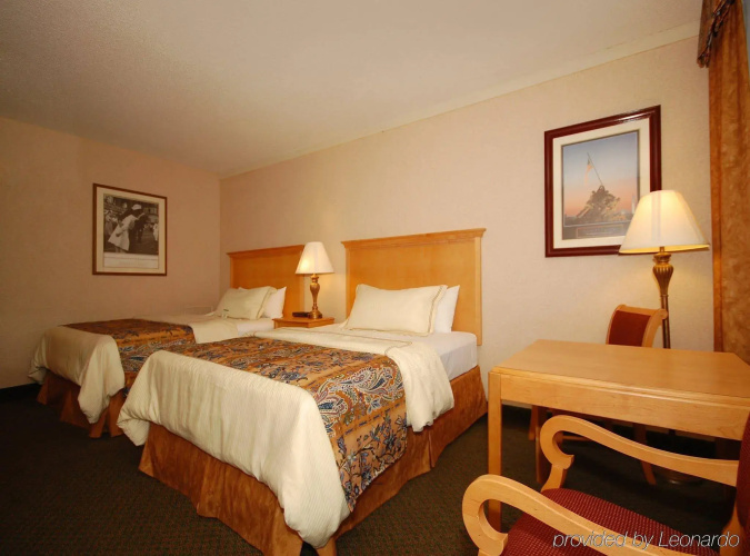 Red Lion Hotel Rosslyn Iwo Jima