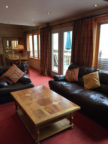 Lodges on Loch Ness