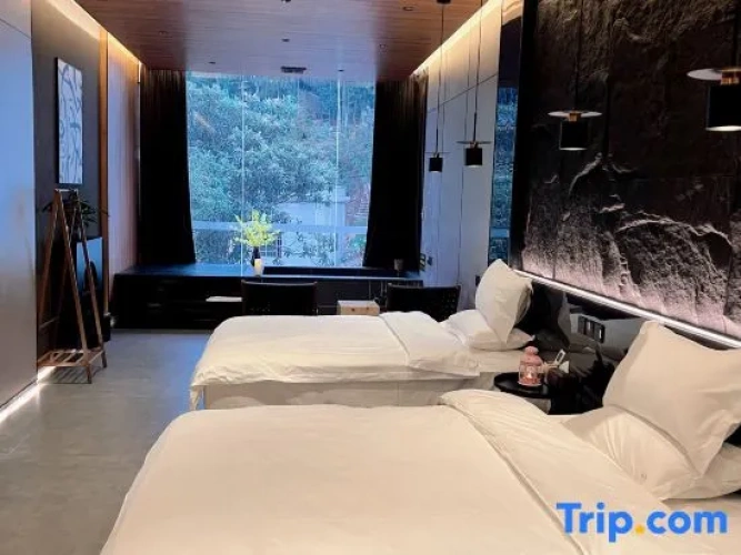2 Bedrooms Family Suite