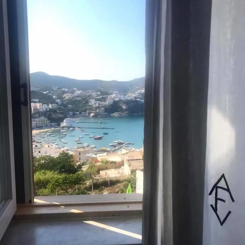 Deluxe Triple room with balcony and with sea view
