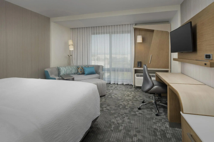 Courtyard by Marriott Portland East