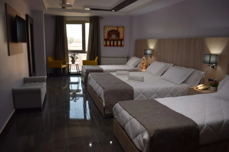 Hotel Zinou ZM