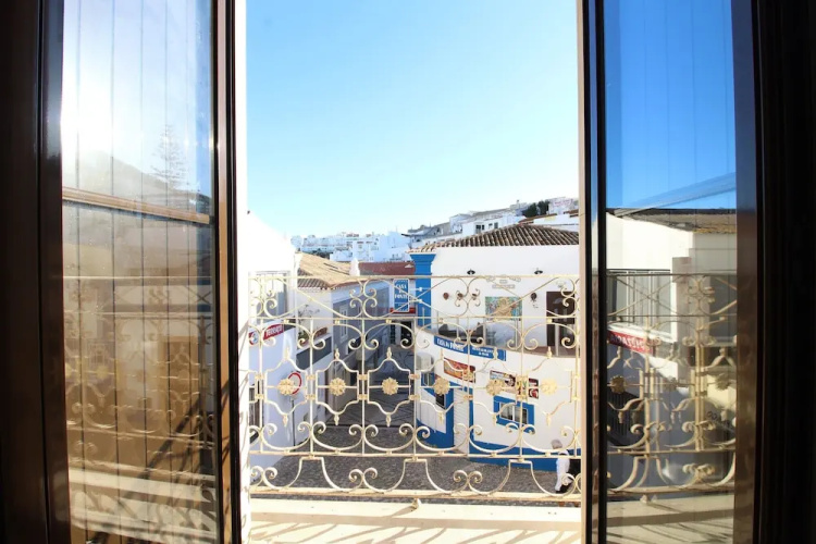 Old Town Apartments by Seabra