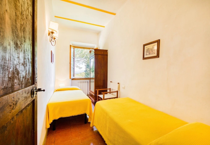 Montignano With Shared Pool