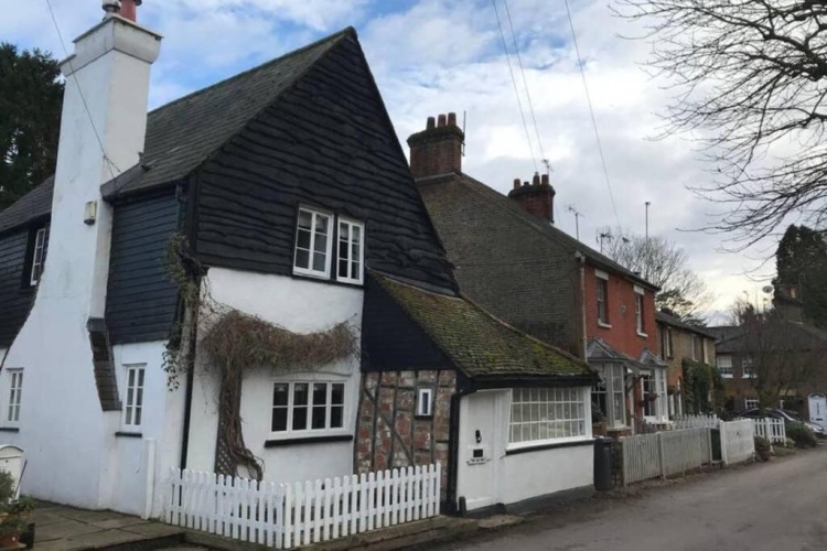 3 Bedrooms Cottage