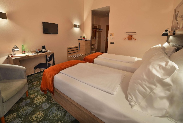 Twin room