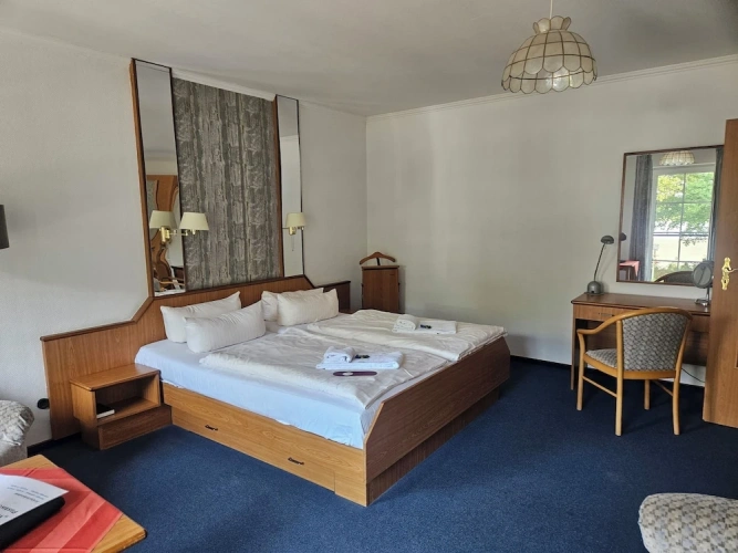 1 Bedroom Comfort Suite with lake view