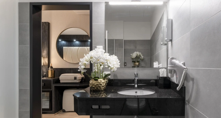 Quadruple Suite