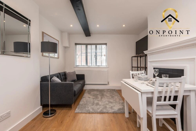 FRESH 2 Bedroom Apt With Parking