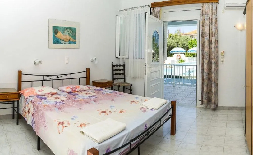 Anna Studios & Apartments
