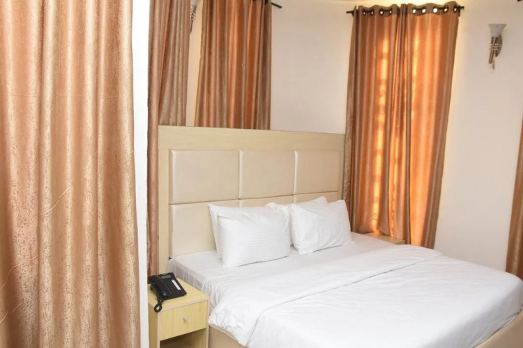 Londa Hotel