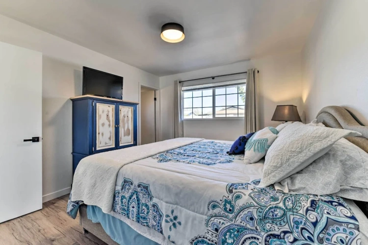 3 Bedrooms Cottage
