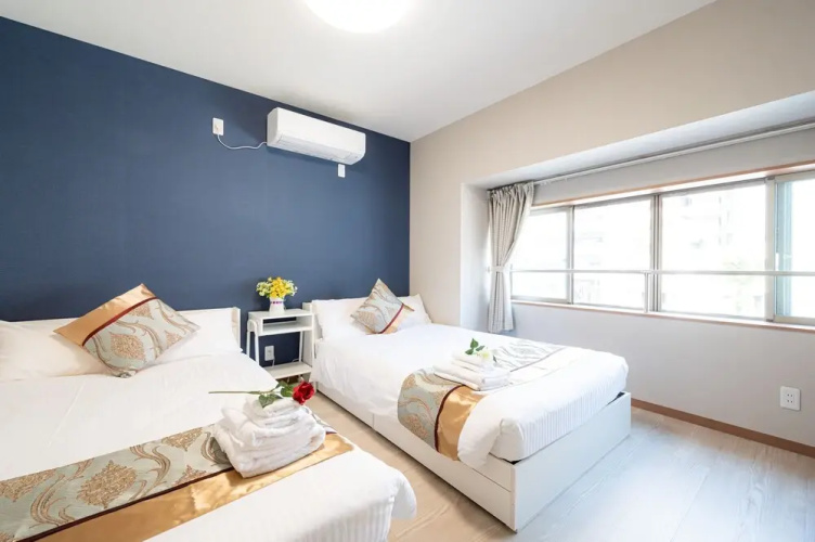323Nanba-Near the station
