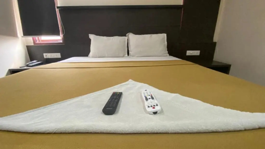 Mapple Leaf Resort