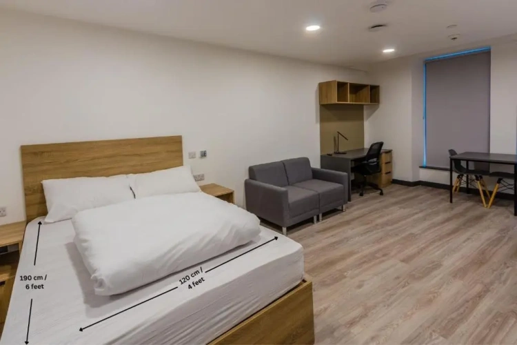 Studio Apartment