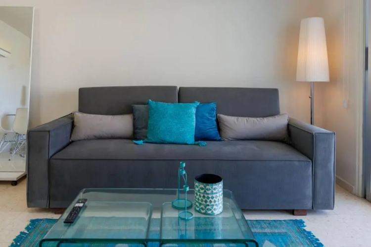 2bed Apartment by the Sea