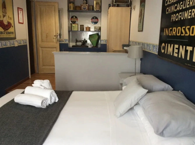 Standard Triple room