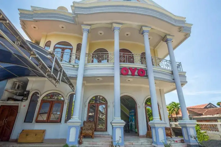 Senaz Guesthouse