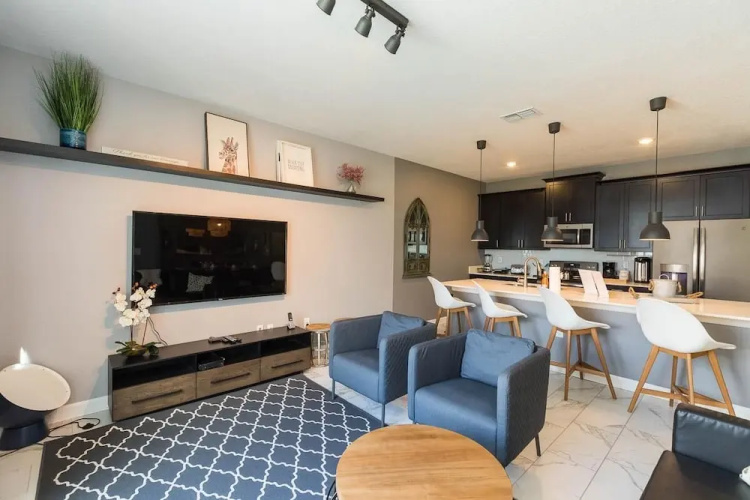 8924 SD - Luxury 4BR Townhome: Private Pool