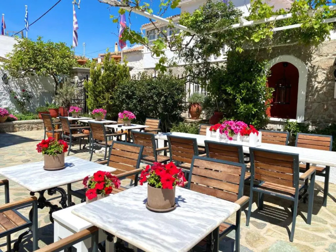 Hotel Mistral