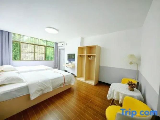 2 Bedrooms Suite