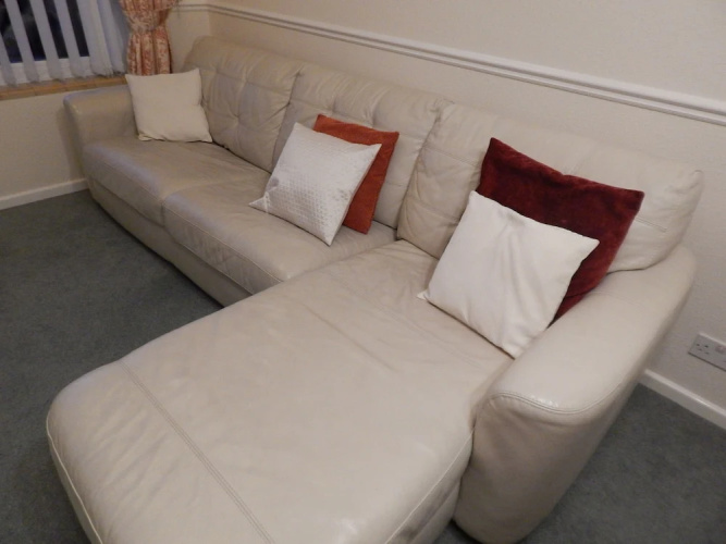 Cherry Palace 3 BD Parking Spaces groups