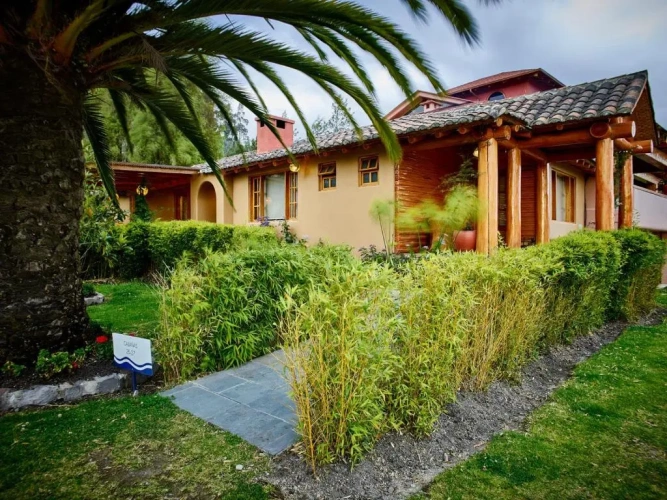 2 Bedrooms Villa